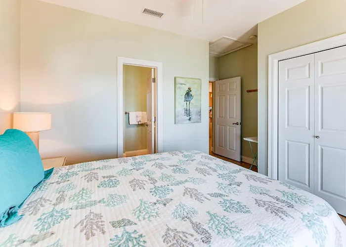 Gem W/ Beachfront Patio & Sunset Pier! *