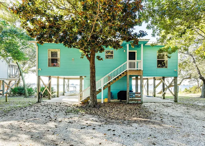 Holiday home Gem W/ Beachfront Patio & Sunset Pier! *